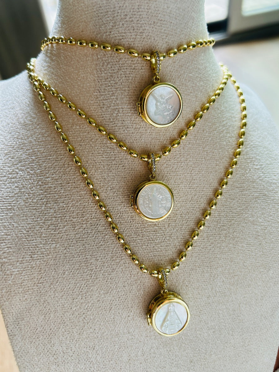 Adjustable Short Chains
